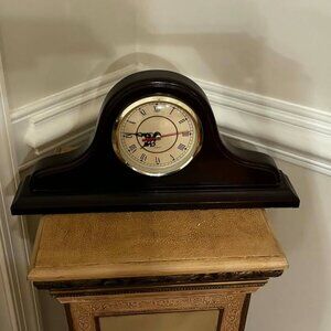 Beautiful Quartz Mantle Clock Curved Wood With Convex Glass